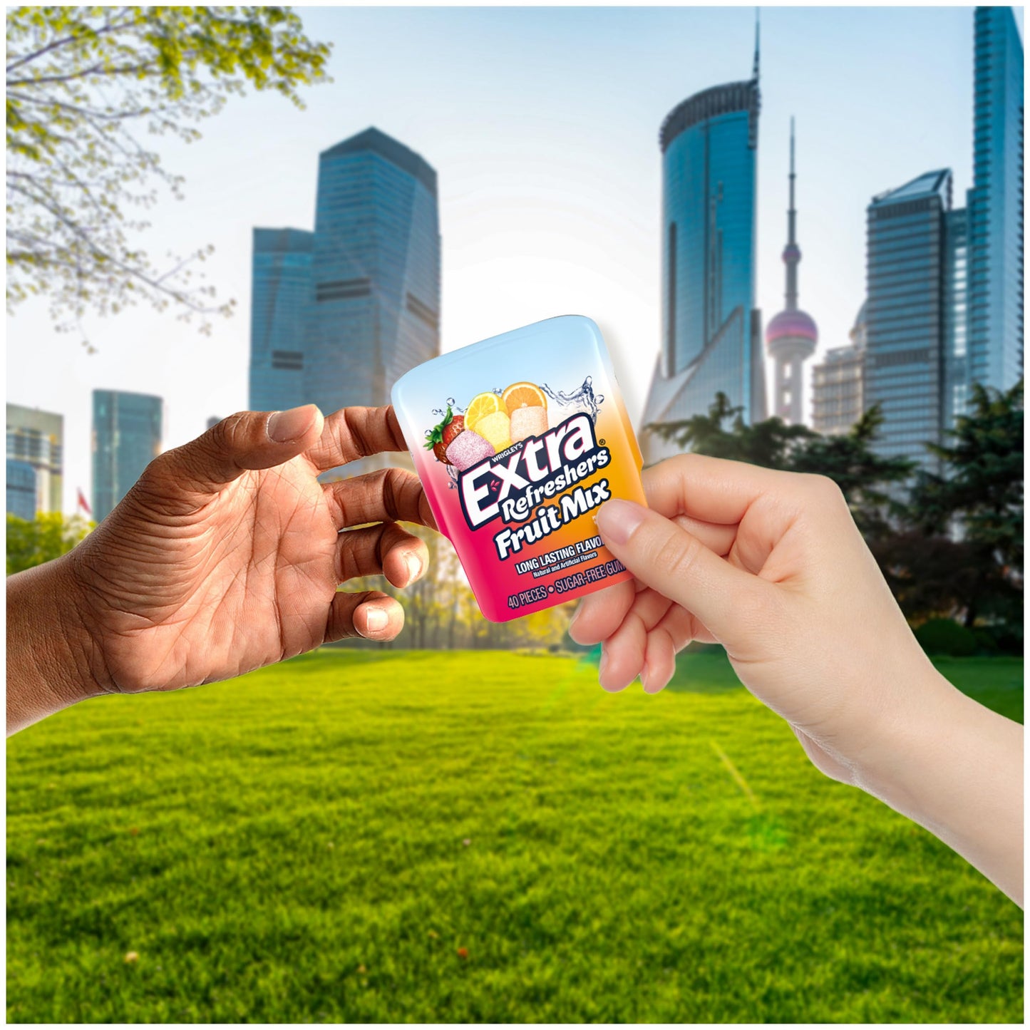 EXTRA Gum Refreshers Fruit Mix Sugar-Free Chewing Gum Bulk, 40 Piece Bottle (Pack of 6)