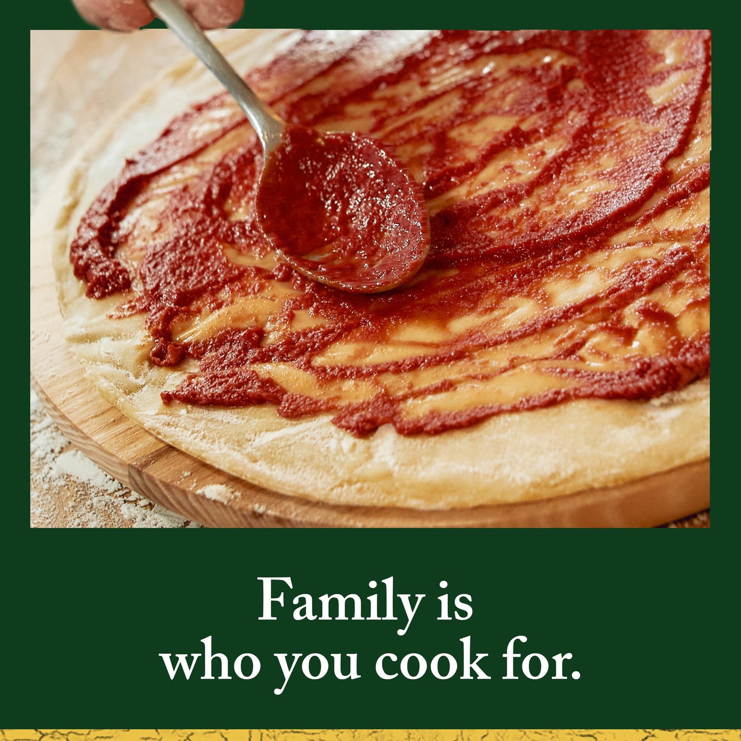Classico Signature Recipes Traditional Pizza Sauce, 14 oz Jar
