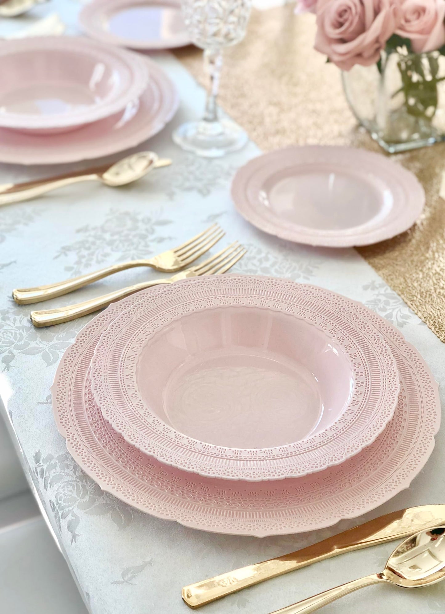 " OCCASIONS " 60 Plates Pack, Extra Heavyweight Vintage Wedding Party Disposable Plastic Plates (11'' Dinner Plate, Chateau in Blush/Dusty Rose Pink)