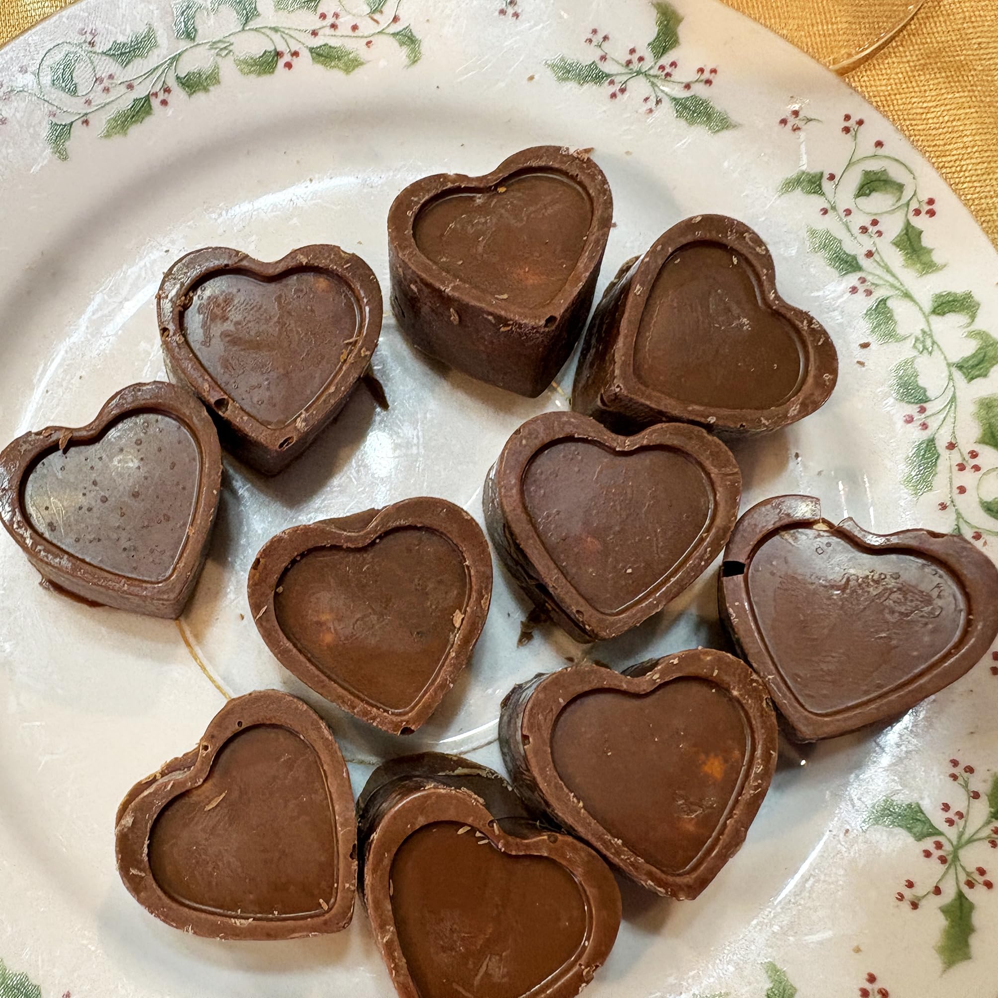 10-PIECE 2.3 OZ Chocolate Gourmet Homemade Snack with Nuts Frame Heart Shape CHOCOLATE-FRAMEHEART-1D