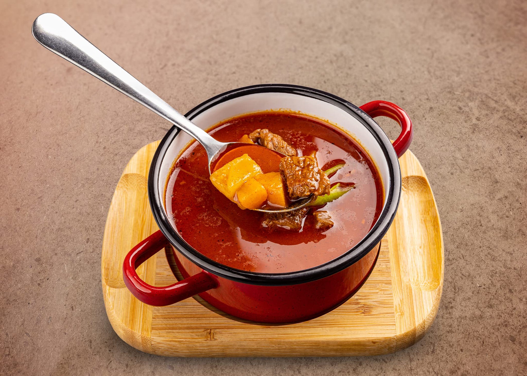 Unpretentious Smoked Paprika Ground Spice Made from Dried Red Chile Peppers, Strong & Smoked Flavor (9.12 Ounce)