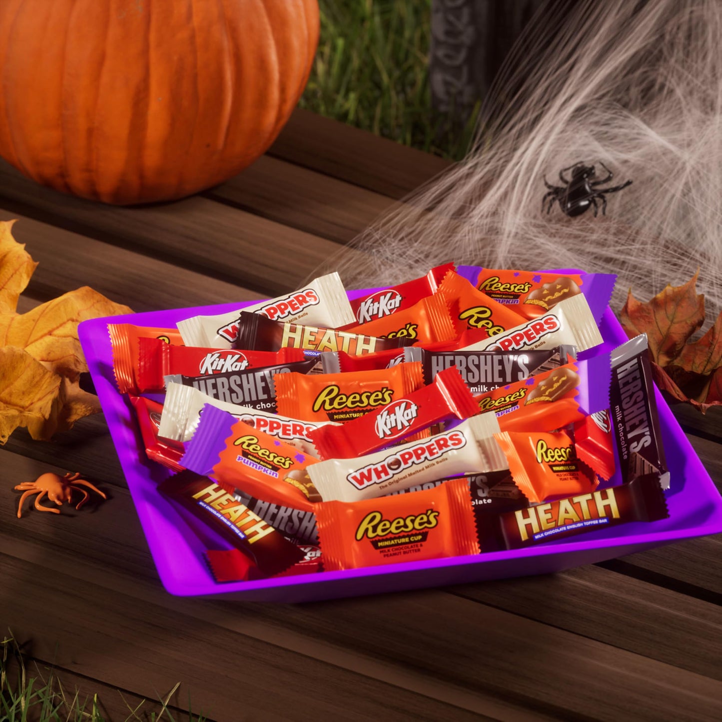 HERSHEY'S Assorted Flavored, Halloween Candy Bulk Bag, 35.93 oz (110 Pieces)
