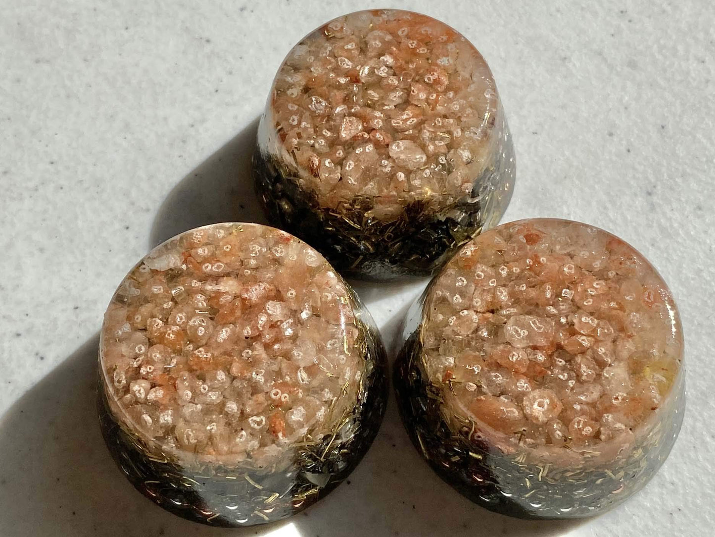 Himalayan Sea Salt Orgone Generator Energy Accumulator 528Hz/7.83Hz/Advance Harmonics Many Beautiful Ingredients and Colors! (Himalayan Sea Salt)