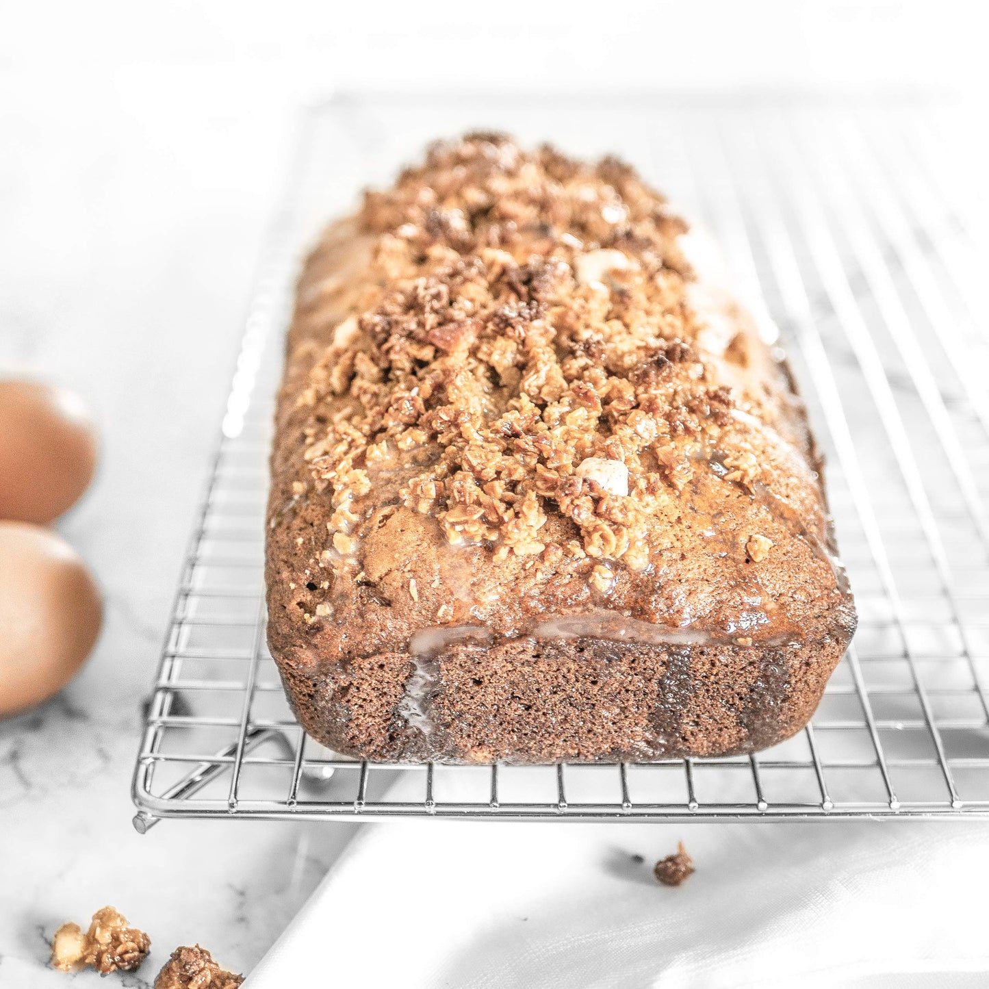 THE TOASTED OAT Macadamia Chunk Granola, 10 OZ