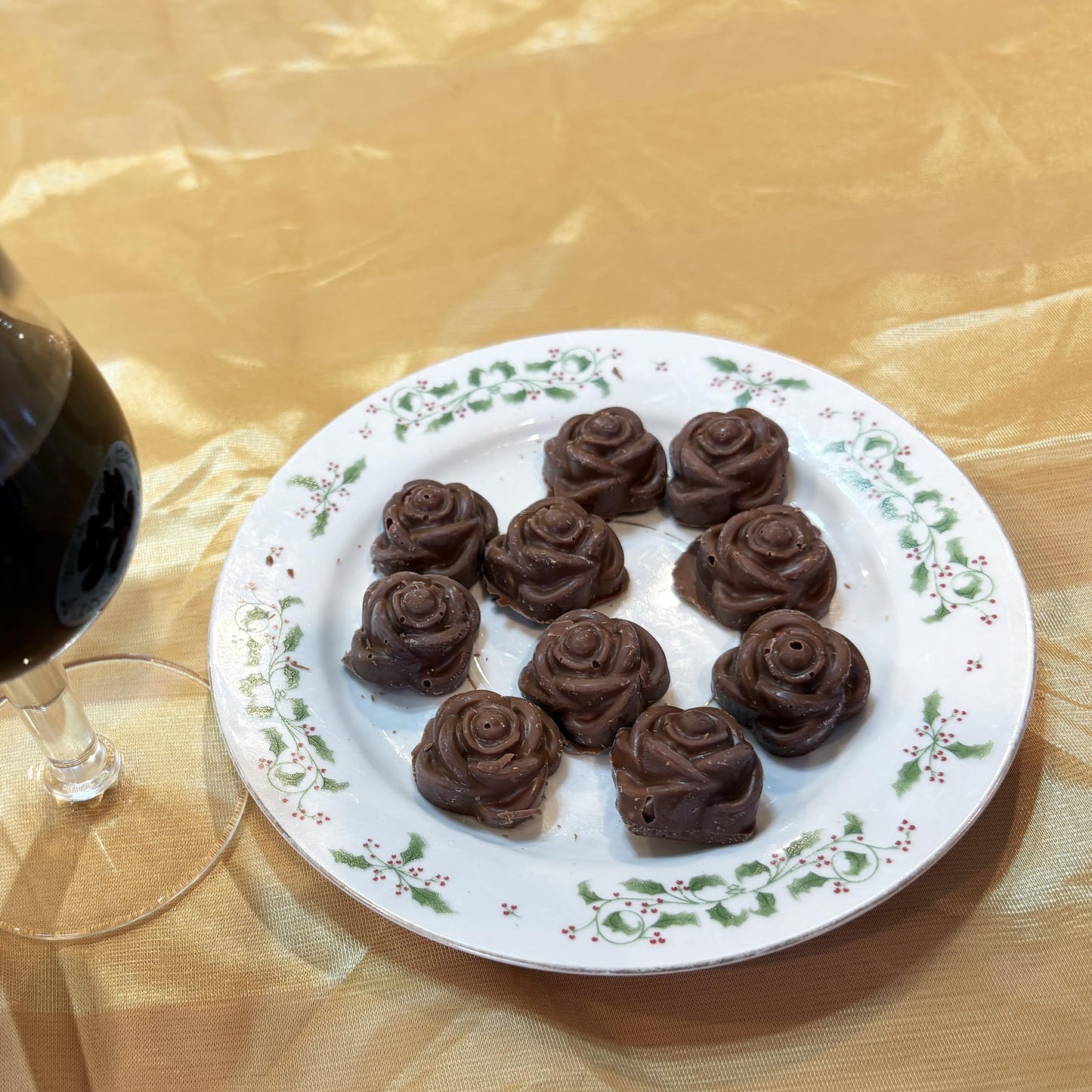 10-Piece 2OZ Chocolate Gourmet Homemade Snack with Nuts Small Rose Shape Chocolate-SMALLROSE-NF
