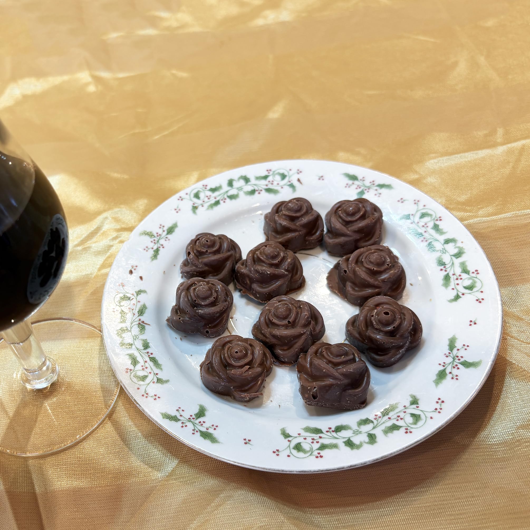 10-PIECE 2OZ Chocolate Gourmet Homemade Snack with Nuts Small Rose Shape CHOCOLATE-SMALLROSE-1D