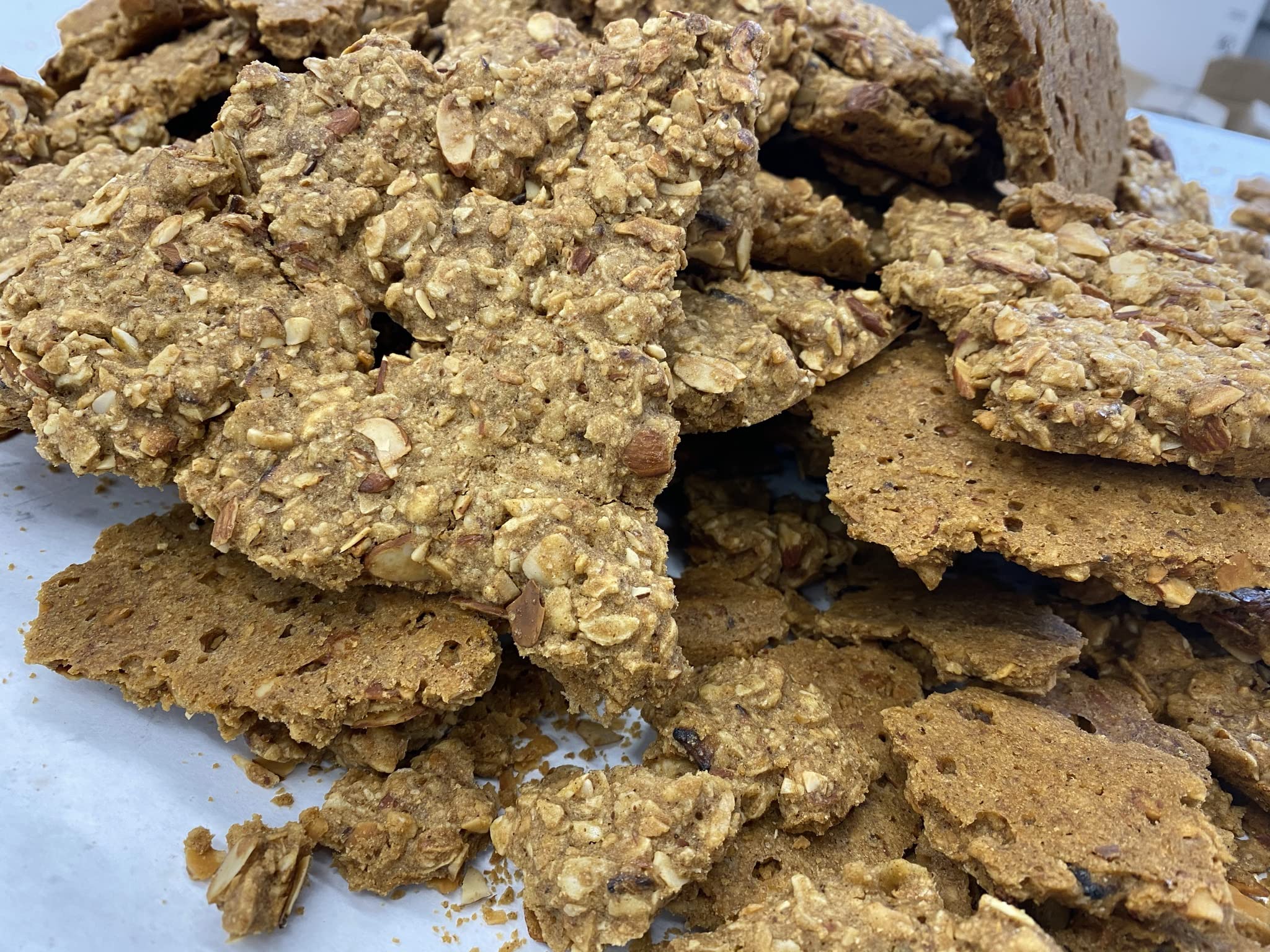 Granolachik Artisanal Granola Bark, Vegan, No Refined Sugars Maple Syrup Sweetened, 8oz (Passover Crunch, 1 Pack)