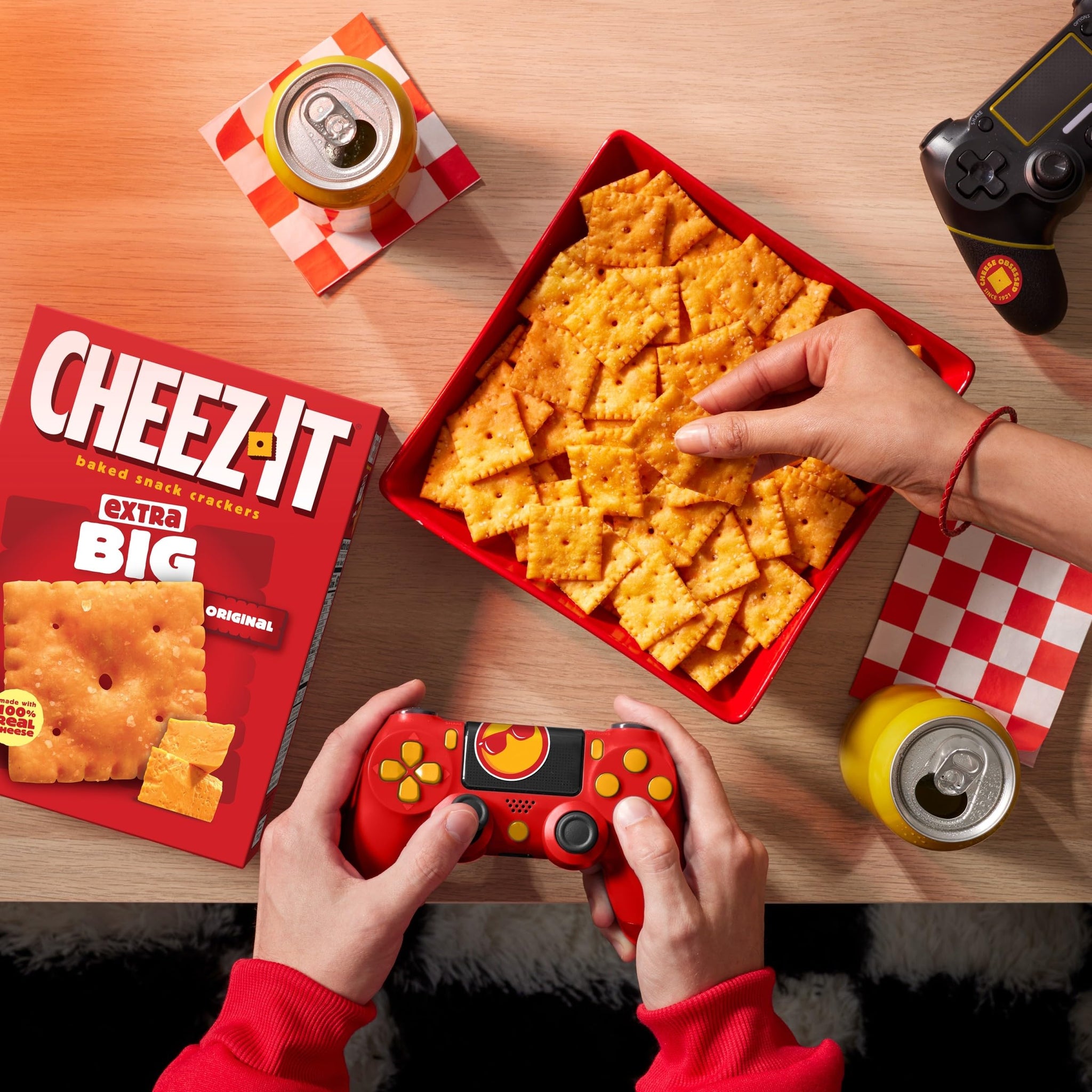 Cheez-It Cheese Crackers, Baked Snack Crackers, Lunch Snacks, Extra Big, 11.7oz Box (1 Box)