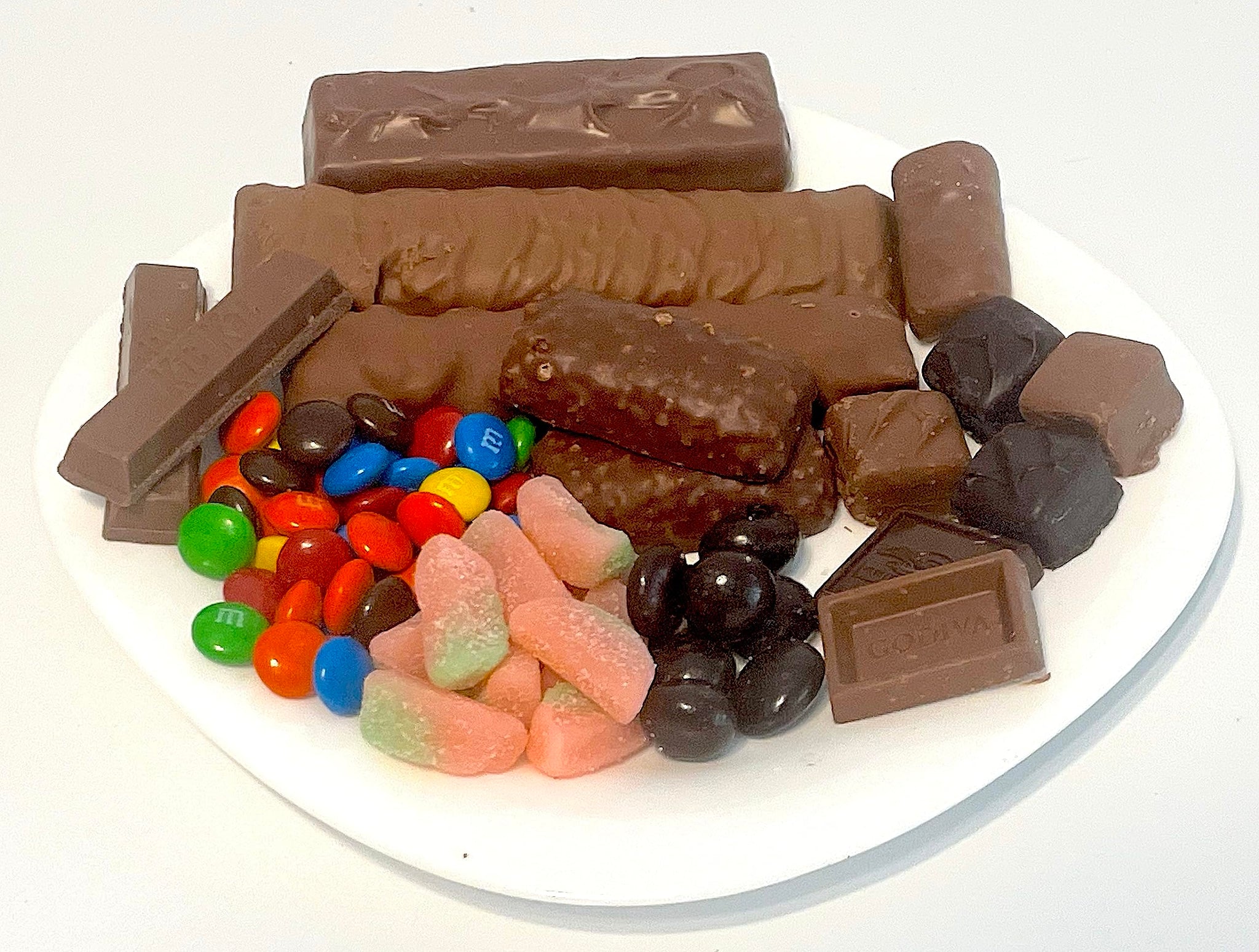 Easter Gourmet Gift Basket with Chocolate, Cookies, Candy, and Snacks. Hand-Crafted with premium foods for Kids, Men, Women, Friends, Family,