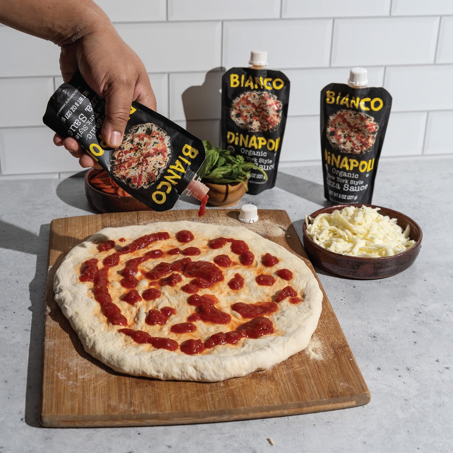 Bianco DiNapoli Organic NY Style Pizza Sauce, 8 Oz Pouch (Pack of 8), Vine Ripened California Grown Tomatoes, with Garlic, Spices, & Olive Oil