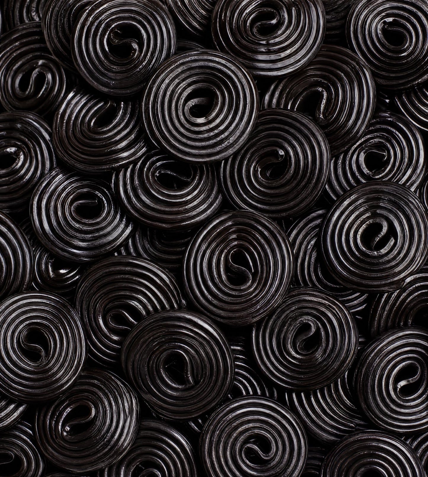 Black Licorice Wheels Candy 1 lb Bulk Bag Soft Chewy Gourmet Spirals Classic Flavor Fresh. Perfect for Snacking Sharing Buffets
