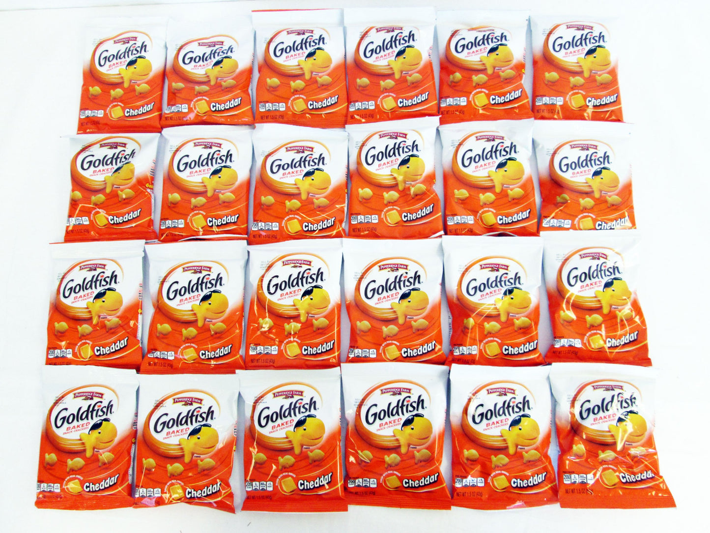 Pepperidge Farm Goldfish Baked Snack Crackers, Cheddar: 24 Packs of 1.5 Oz