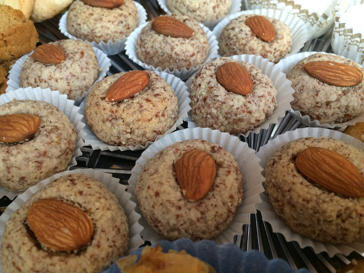 Amygdalota Hand Made Traditional Gluten-free Greek Almond Balls (16 oz)