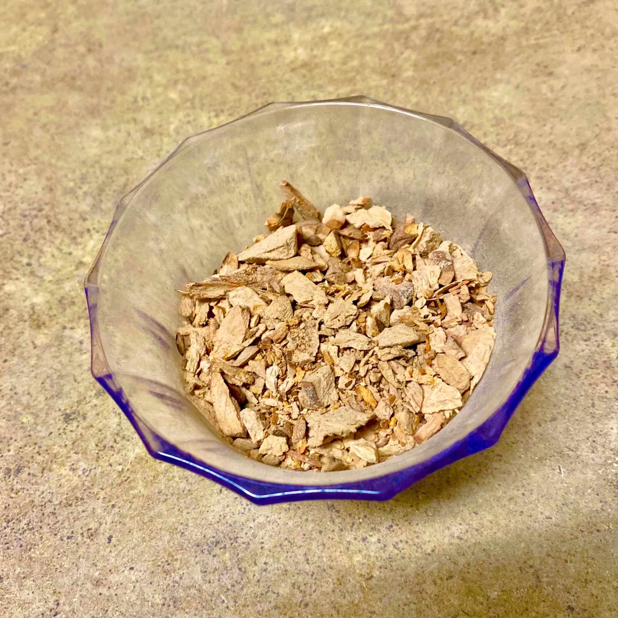 Chaney Root, Cocolmeca, Dried and chipped - Origins: Jamaica, Wildcrafted