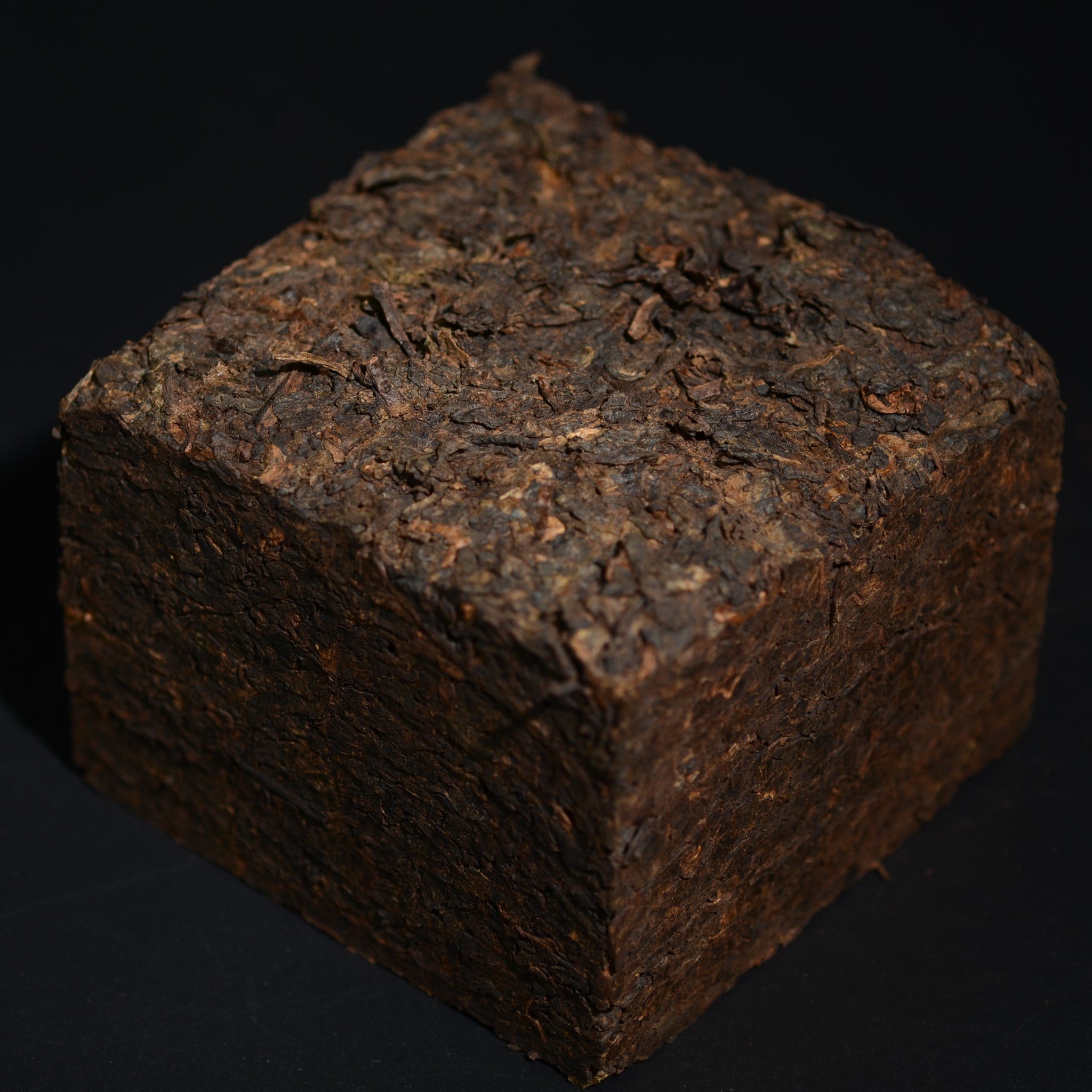 Dian Mai Seal of Emperor series Pu'er tea,processed in 2007 by 300 years old tea tree leaves, 500 grams cubic brick?1.1lb?
