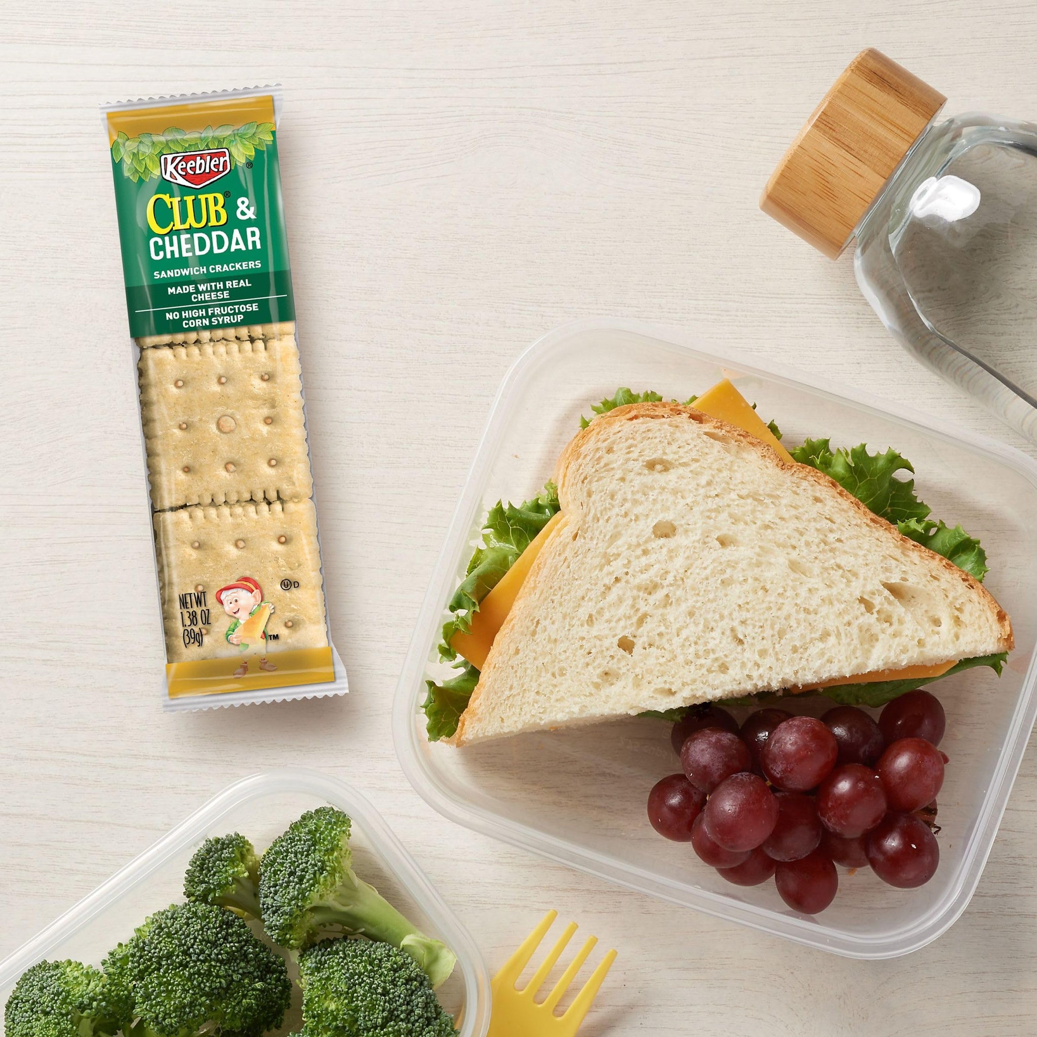 Keebler Sandwich Crackers, Lunch Snacks, Club and Cheddar, 11oz Tray (8 Packs)