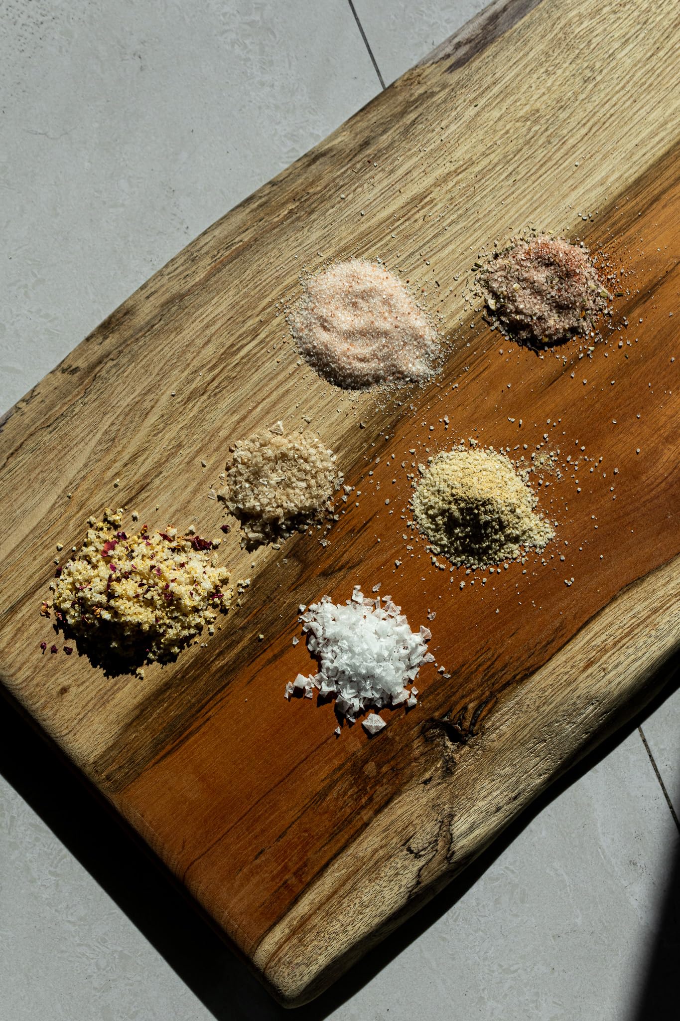 Salted Rose Gold Sprinkle: Gourmet Finishing Salt with a Unique Blend Of Three Exceptional Components: Dried Roses, Gold powder, & Fleur De Sel, Crisp