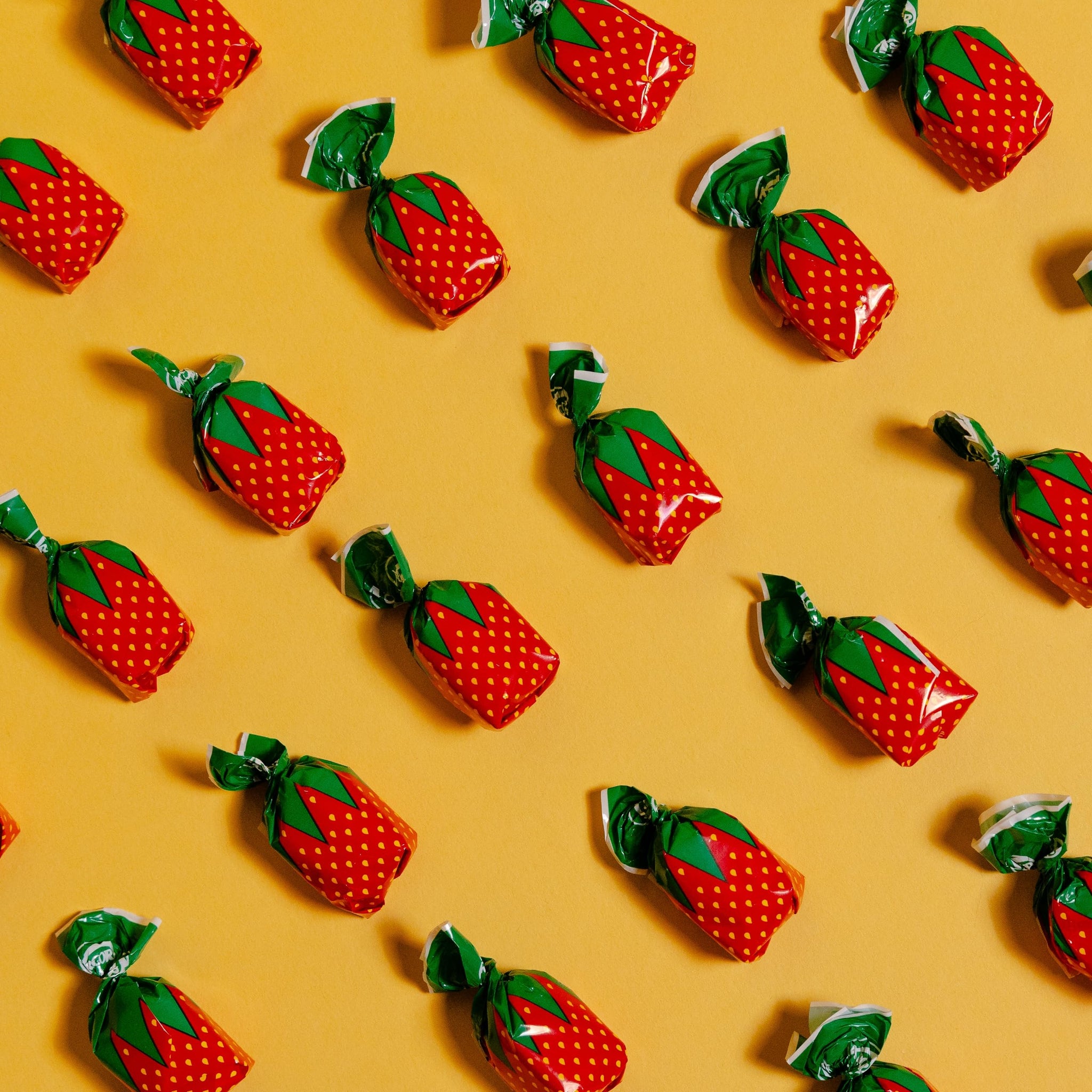 Strawberry Bulk Candy by Cambie, 6 lbs of Strawberry Candy with a Deliciously Sweet Hard Exterior with a Soft, Fruit-Filled Center, Bon Bons