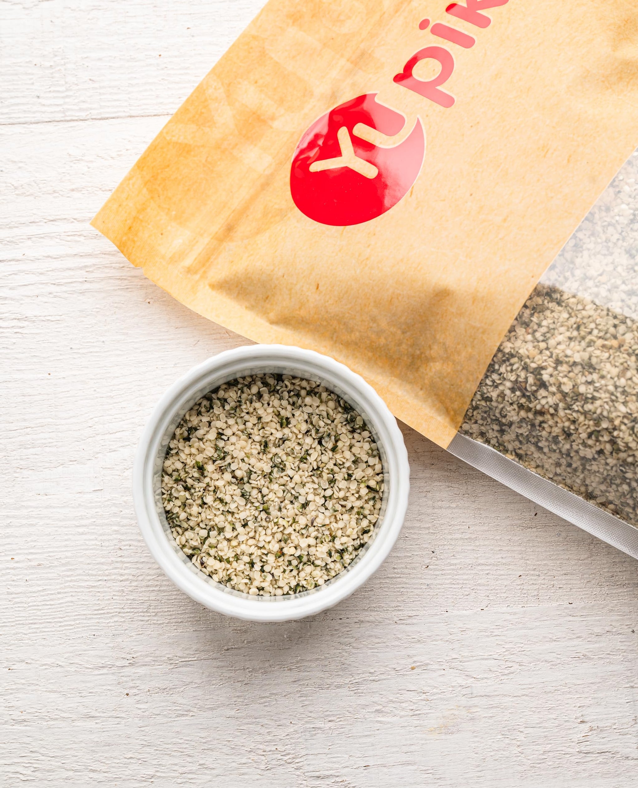 Yupik Canadian Hulled Hemp Seeds, 2.2 lb (35.2 oz), Gluten-Free, Kosher, Vegan, Raw Seeds, Shelled Hemp Hearts, Salt-Free, Source of Omega-3