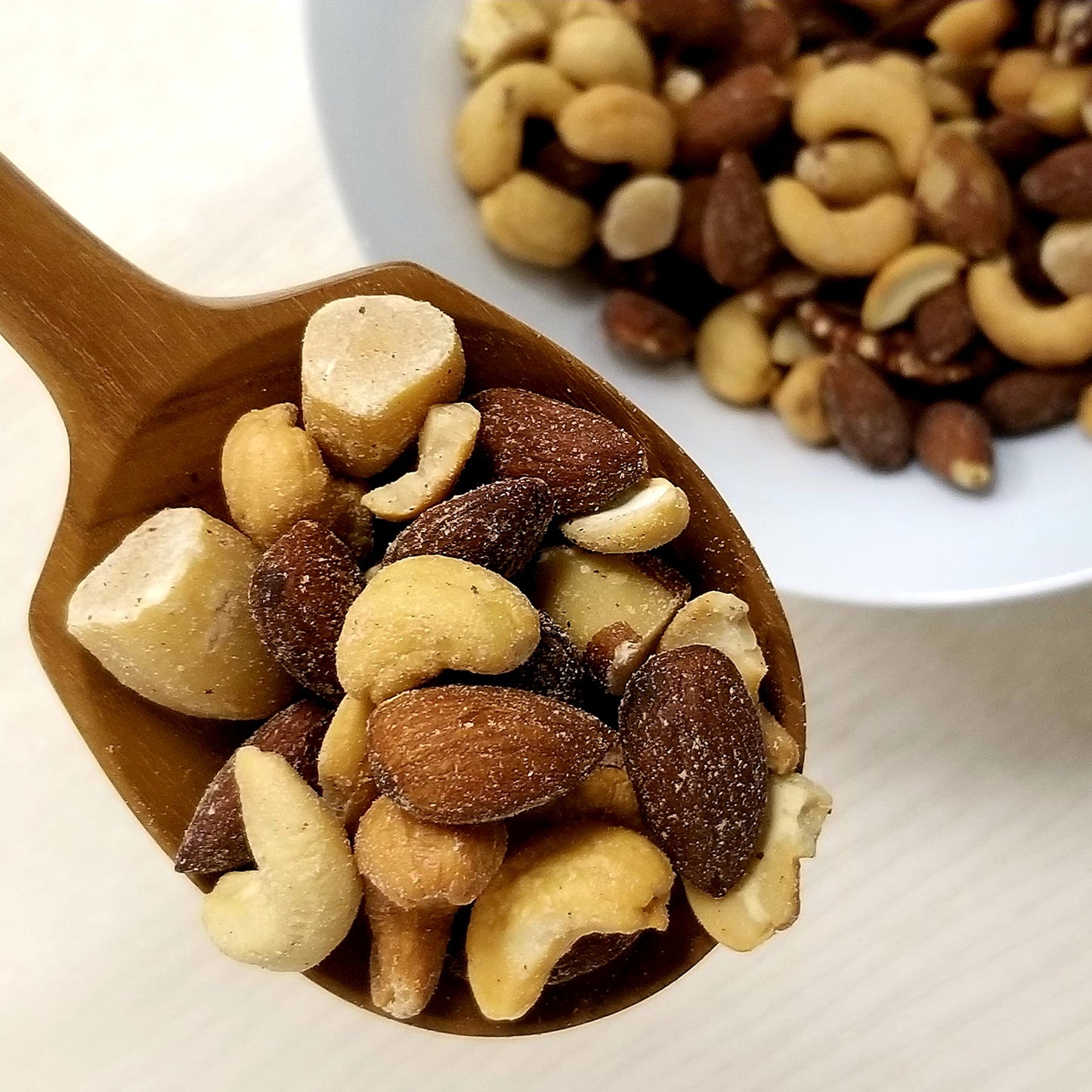 Mixed Nuts Deluxe - Roasted & Salted | 32 oz Reusable Container | Healthy Gourmet Variety Snack Mix with Cashews, Almonds, Brazil Nuts, Pecans