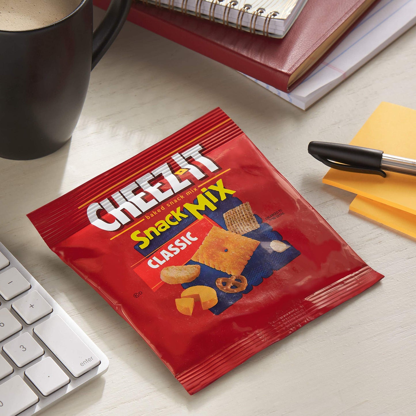 Cheez-It Baked Snack Mix, Classic, Single Serve, 1.5 oz Bags (8 Count)