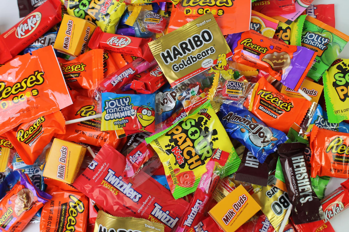 Chocolate and Candy Variety Pack - 2 LB Assorted Chocolate Candy Bulk - Bulk Candies Bag CandyMix - Individually Wrapped Candies and Chocolates