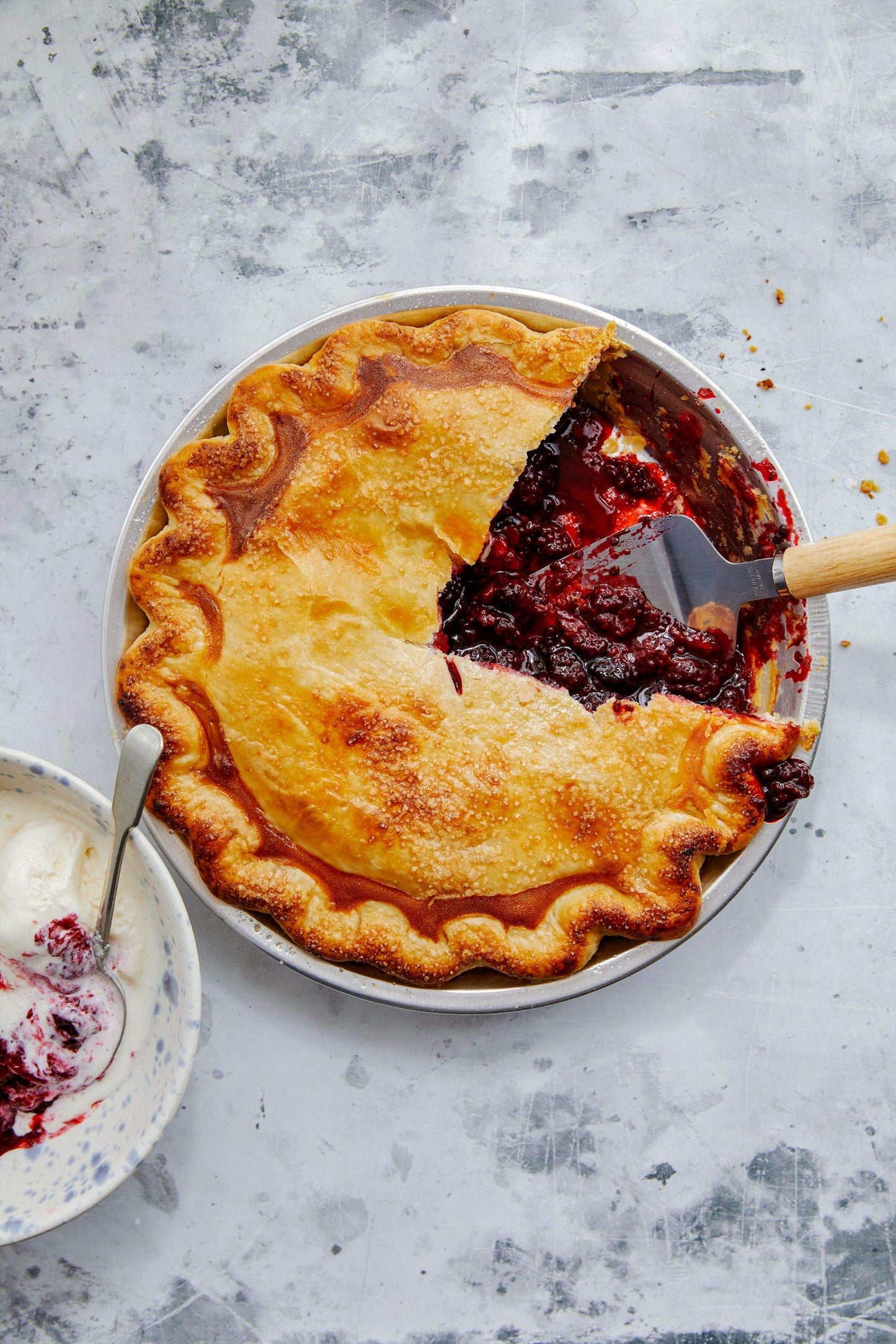 Northwest Wild Foods Marionberry Pie, Fresh Frozen in Reusable 9-Inch Deep Dish Pie Pan
