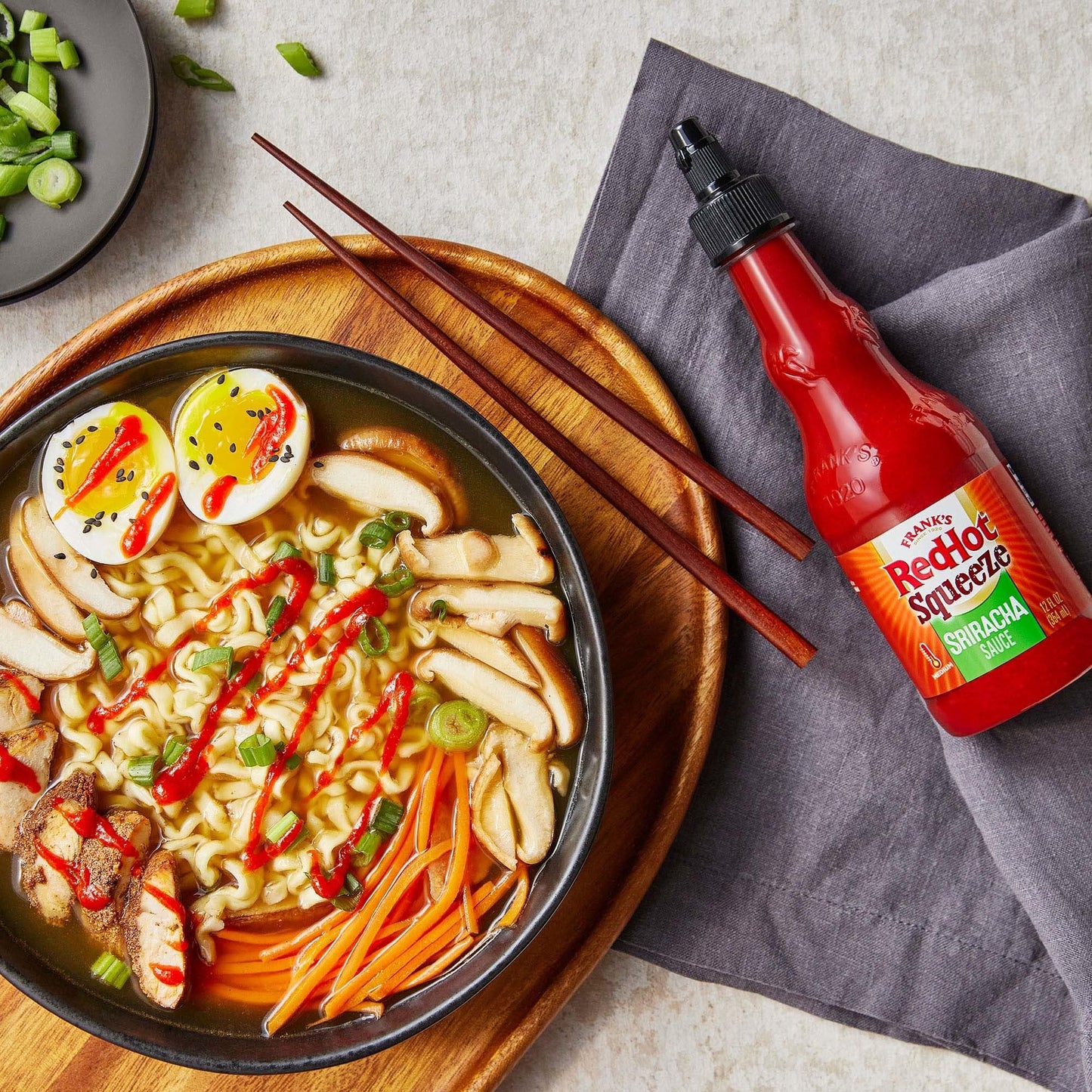 Frank's RedHot Squeeze Sriracha Sauce, 12 fl oz