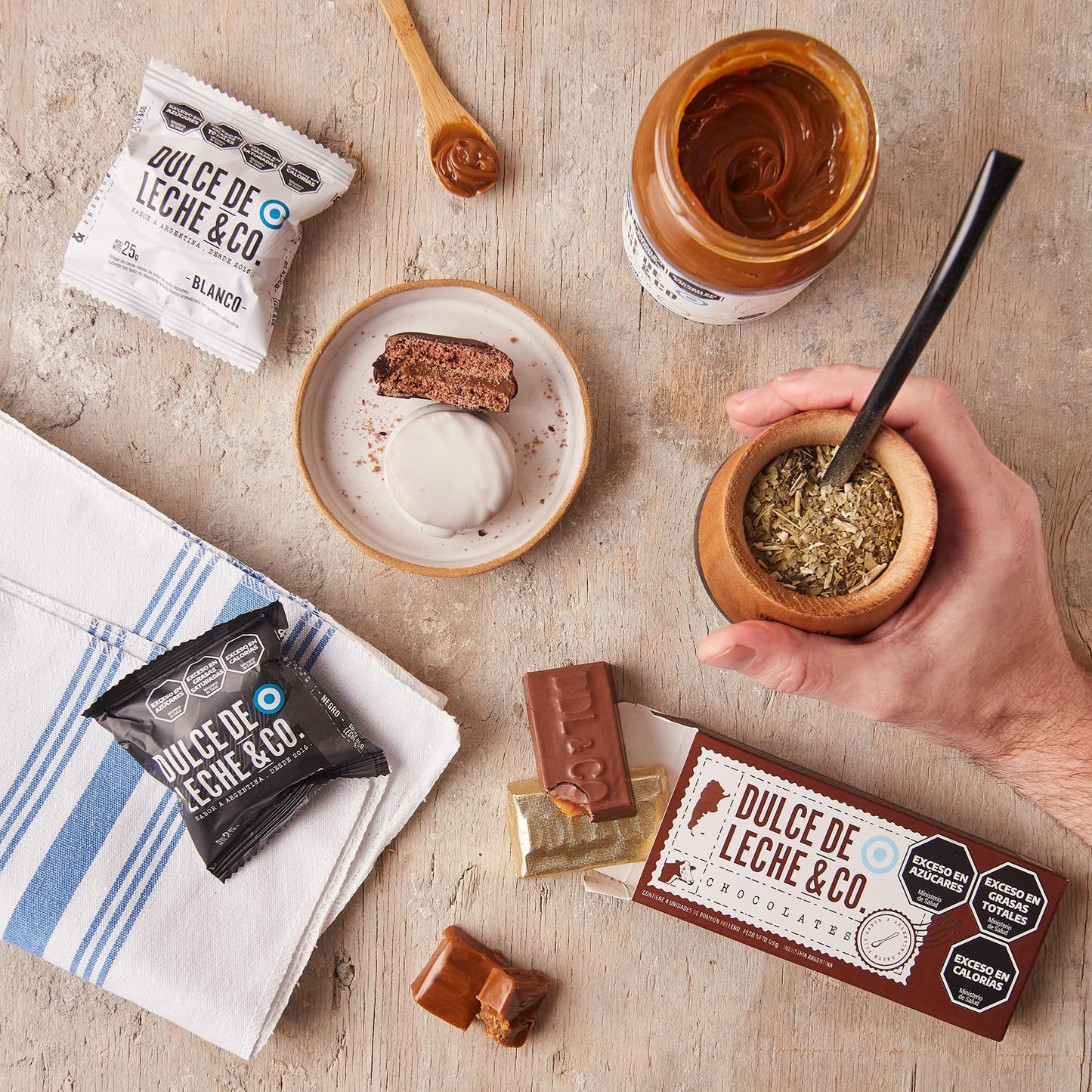 Dulce de Leche & CO. Alfajores Premium DDL&CO Box X 12 Units Black Chocolate. Made in Argentina (Pack of 1)