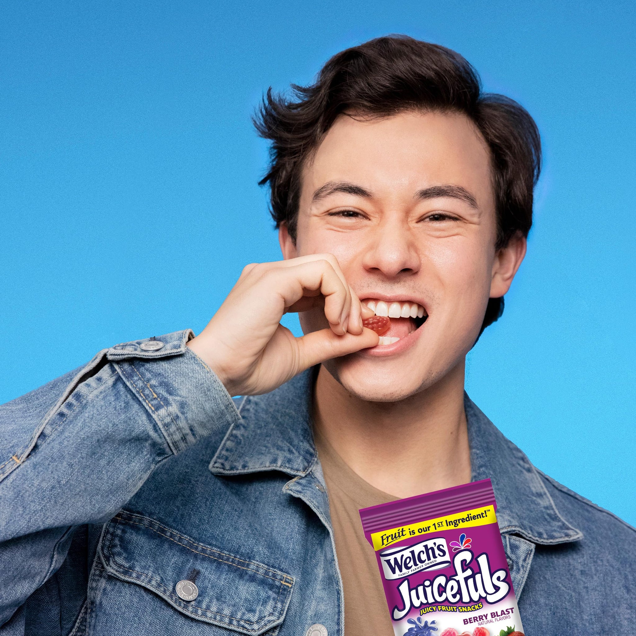 Welch's Juicefuls Juicy Fruit Snacks, Berry Blast & Island Splash, Fruit Gushers, Bulk Pack, Individual Single Serve Bags, 1 oz (Pack of 14)