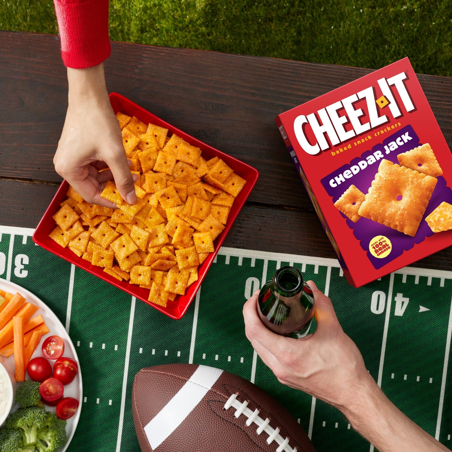 Cheez-It Cheese Crackers, Baked Snack Crackers, Lunch Snacks, Cheddar Jack, 12.4oz Box (1 Box)