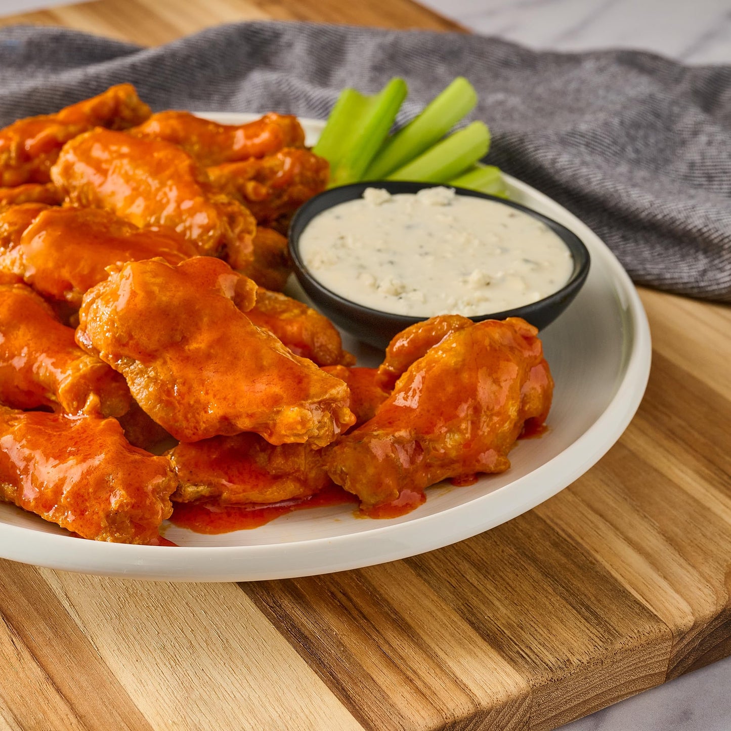 Frank's RedHot Buffalo Wings Sauce, 32 fl oz