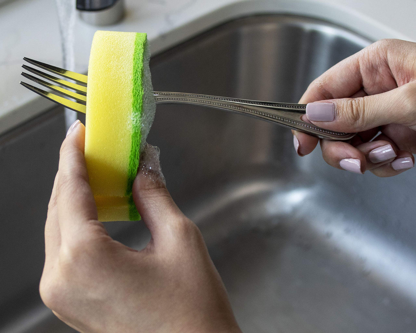 Evriholder Quick Dry Dishwashing Sponge, Versatile Slot to Clean Silverware, Easy to Hang on Any Faucet, Pack of 4 Sponges