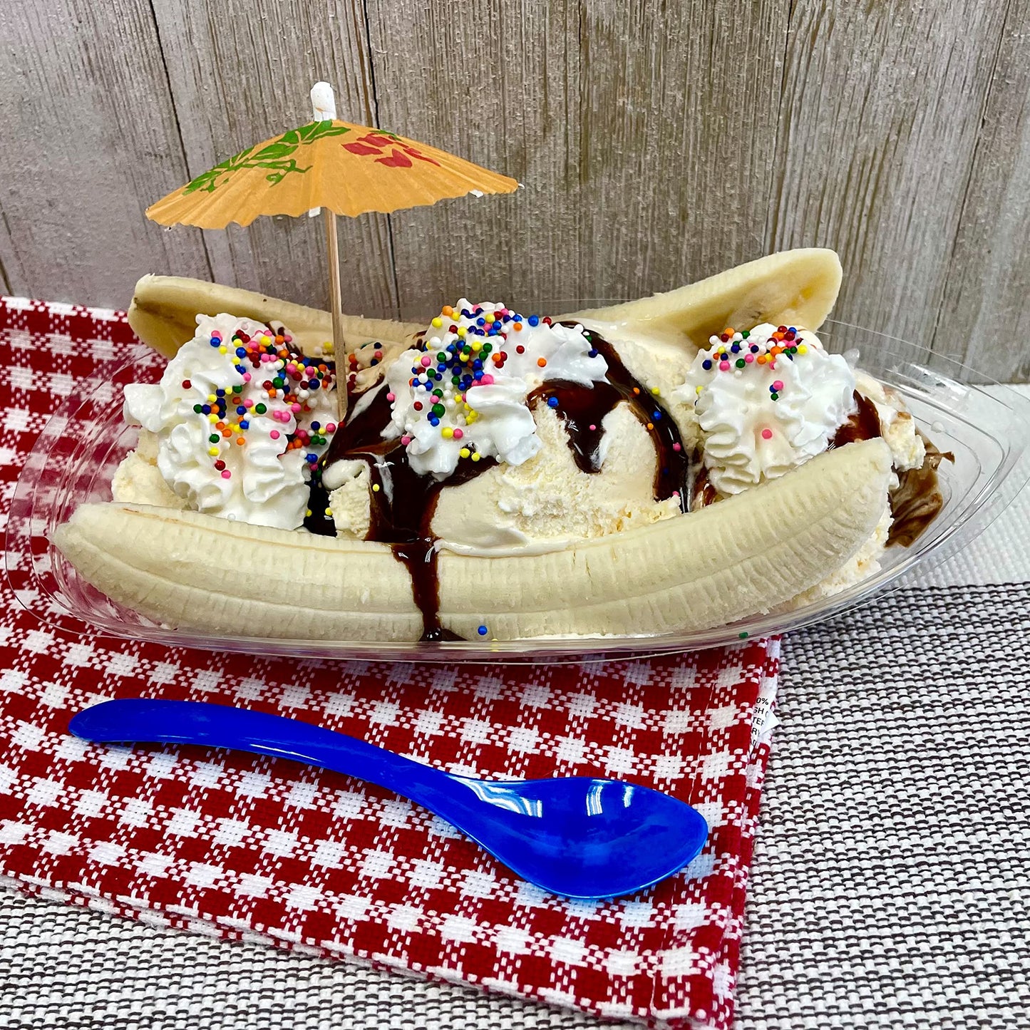 Outside the Box Papers Clear Plastic Banana Split Boats 12 oz.Disposable Dish - Paper Umbrellas - Eco Friendly Plastic Spoons- 16 Each
