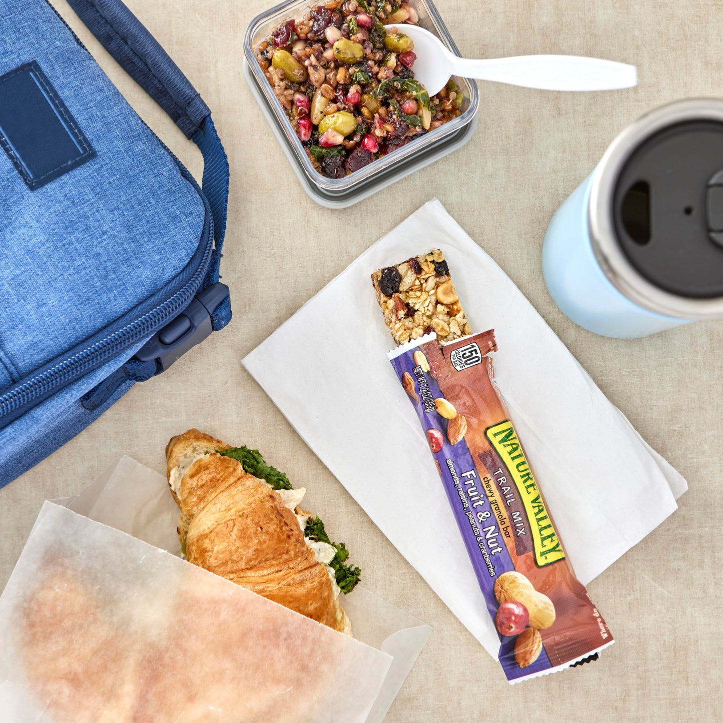 Nature Valley Chewy Fruit & Nut Trail Mix Granola Bars, Almond Raisin & Cranberry with Whole Grain Oats, No Artificial Flavors or Colors, No High