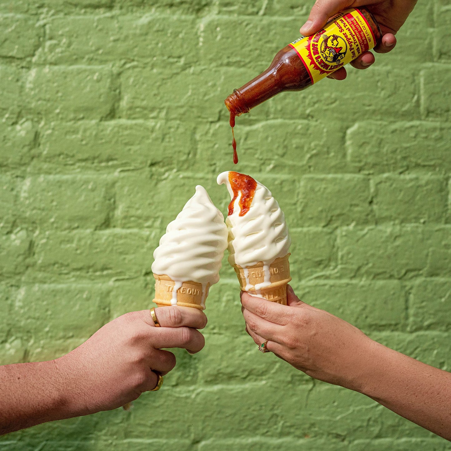 Dirty Dicks Hot Sauce Combo, 5 Fl Oz (Pack of 2) - Original Bold & Spicy and Peachy Green Sweet & Spicy Flavors