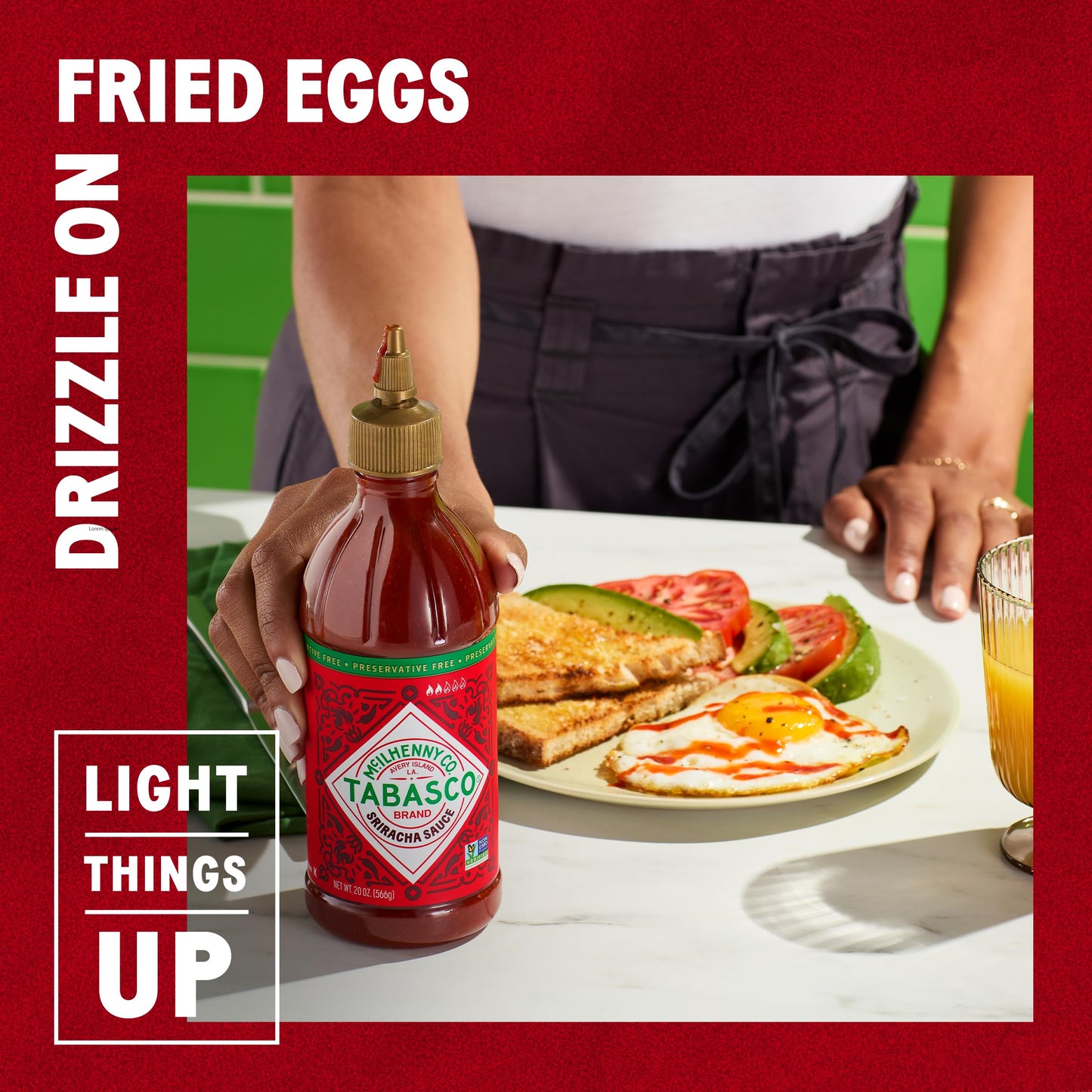 TABASCO Brand Sriracha Sauce, Medium Hot Sauce, Easy-to-Squeeze Bottle, Thai-Style with Louisiana Twist, Rich & Bold Flavor, Great on Stir-Fry