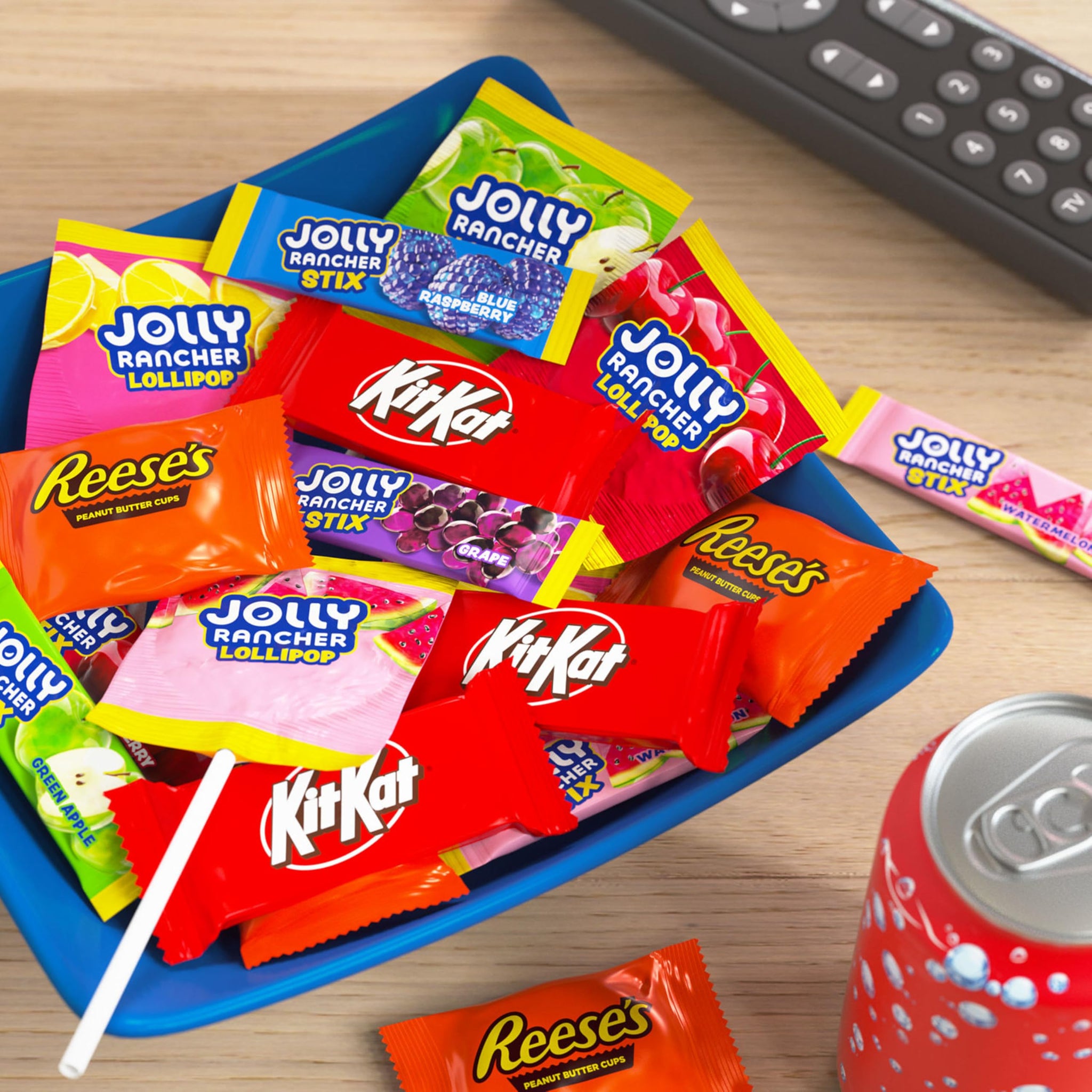 JOLLY RANCHER, KIT KAT and REESE'S Assorted Flavored Snack Size, Candy Party Pack, 30.54 oz