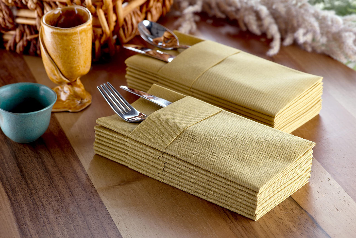 Moyes Home Gold Dinner Napkins with Silverware Pocket (50 Pack) - Linen-Feel Disposable Cloth-Like Paper Napkins for Weddings, New Year’s Eve