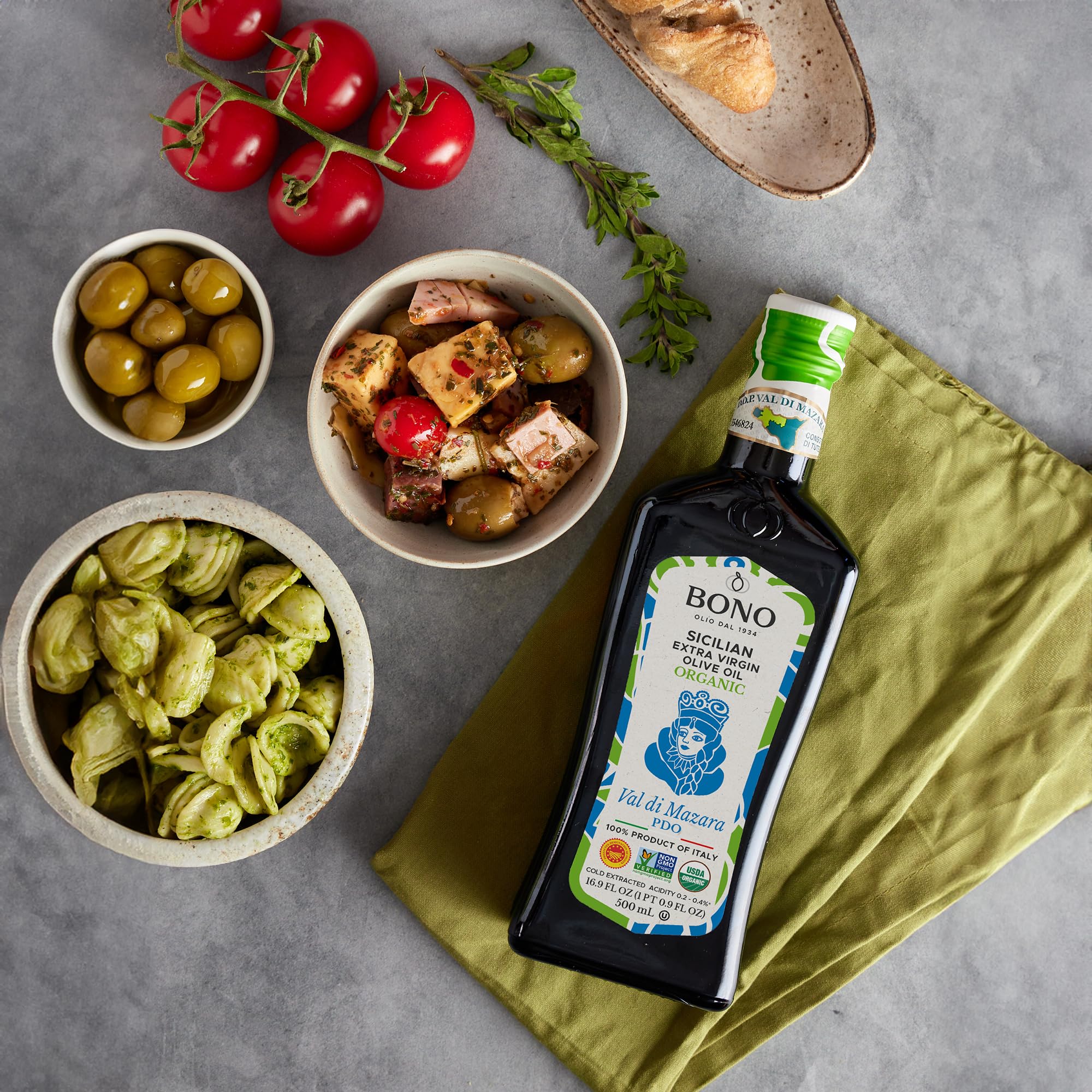 BONO Organic Sicilian Extra Virgin Olive Oil, 16.9 fl oz (500 ml) - Val di Mazara PDO, Cold Extracted, Acidity 0.2-0.4%, USDA Organic, Non-GMO, Clean