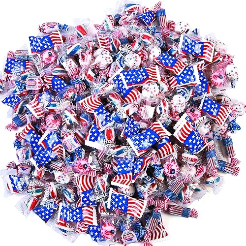 Fun Express Red White and Blue Candy Bulk 60 oz - Patriotic Candy Individually Wrapped 312 Pieces for 4th of July, Veterans Day, Memorial Day | Parade