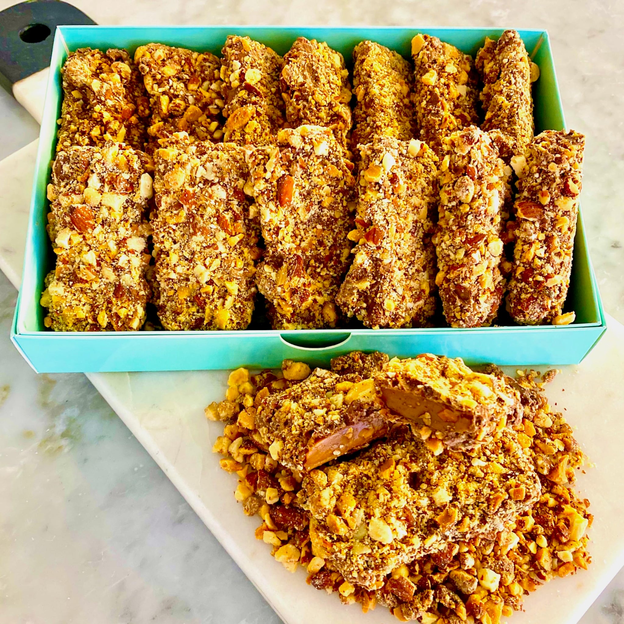 MalibuGift Gourmet English Toffee Candy Sticks in 1 lb Fancy Candy Box, Doused in Gourmet Chocolate and Rolled in Roasted Almonds