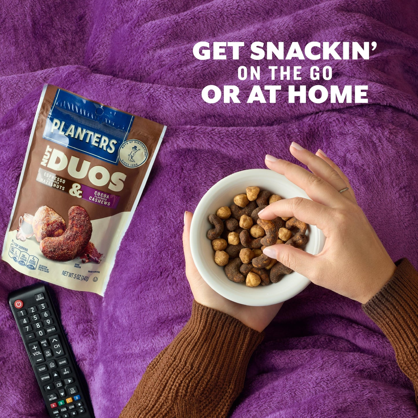 PLANTERS Nut Duos, Flavored Nuts Snack Pack - Cocoa Cashews & Espresso Hazelnuts 5oz