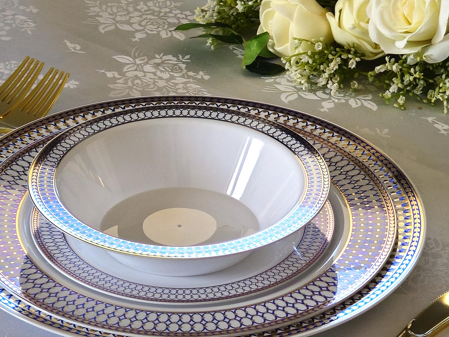" OCCASIONS " 120 Plates Pack, Heavyweight Disposable Wedding Party Plastic Plates (10.5'' Dinner Plate, Odyssey in White/Blue & Gold)