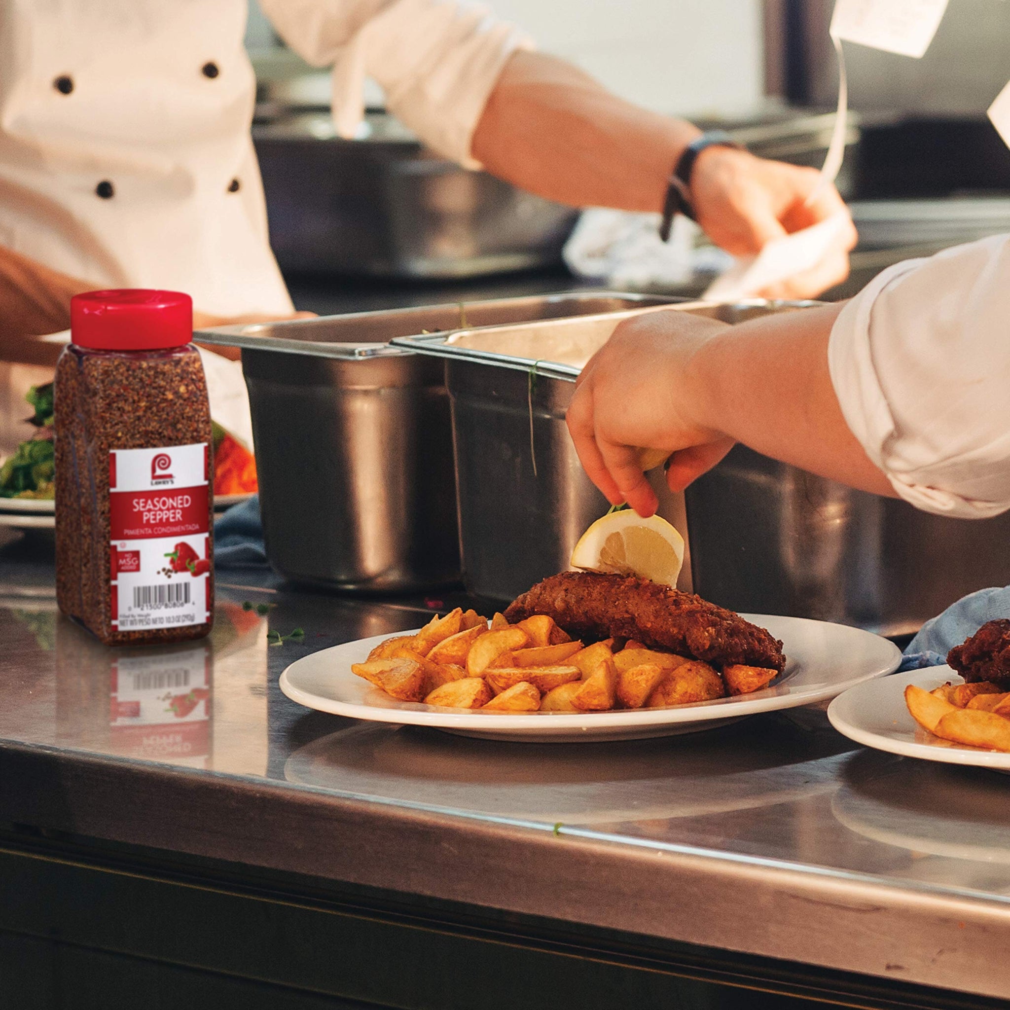 Lawry's Seasoned Pepper, 10.3 oz - One 10.3 Ounce Container of Seasoned All Pepper for a Well-Rounded Flavor of Black Pepper, Sweet Red Bell Peppers