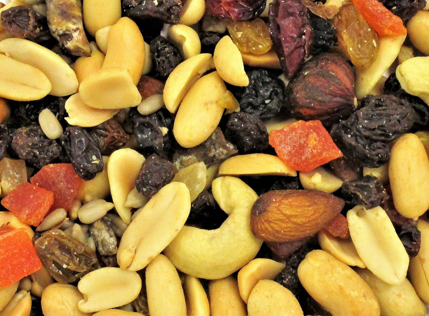 Nuts N' Raisins Trail Mix by Its Delish (2 lbs)